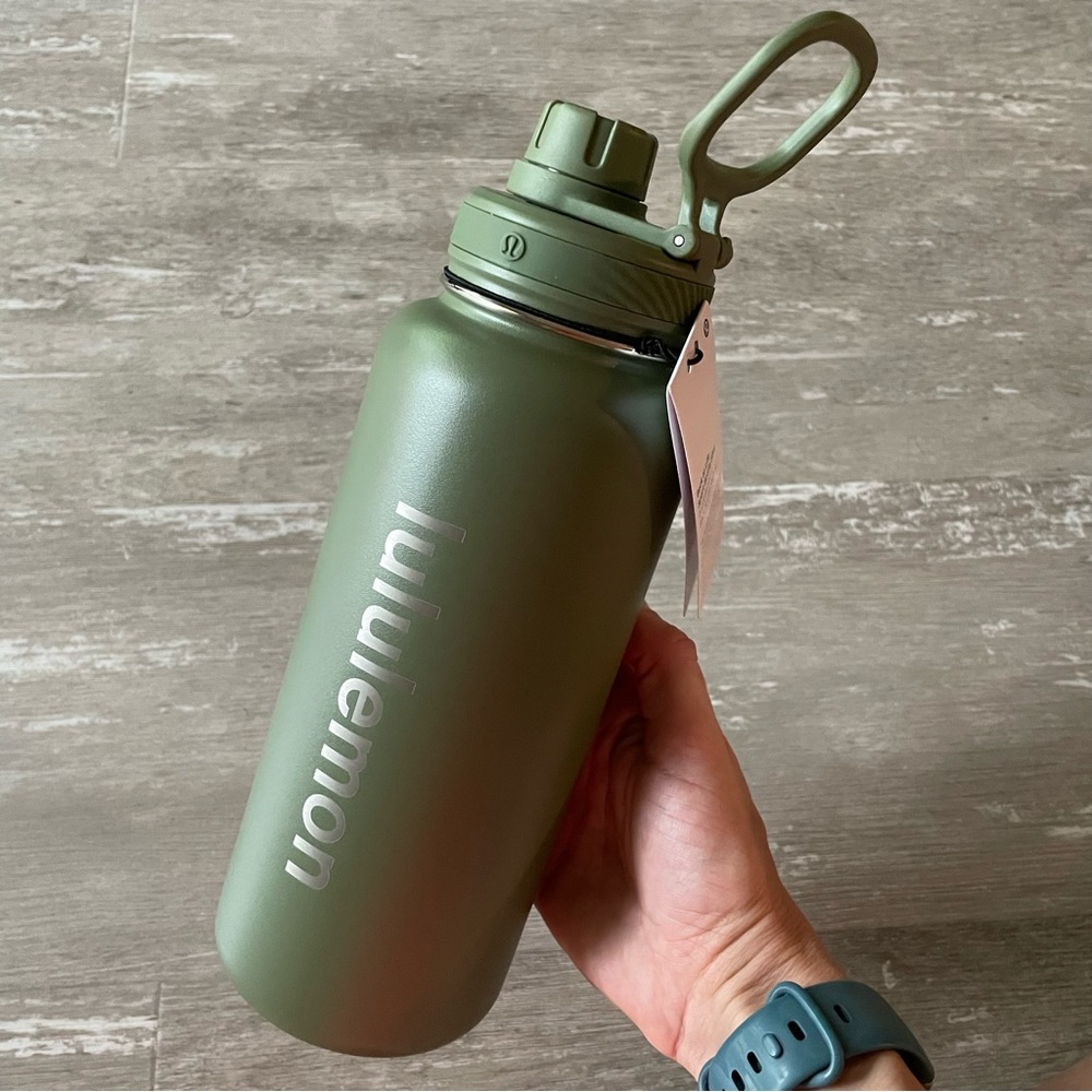 Lululemon Back to Life Sport Bottle 32oz - Green Twill